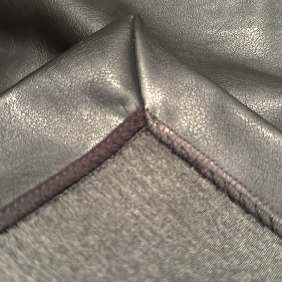 BLACK BANANA REPUBLIC FAUX LEATHER PENCIL SKIRT IN BLACK SIZE US 4 - Picture 12 of 15